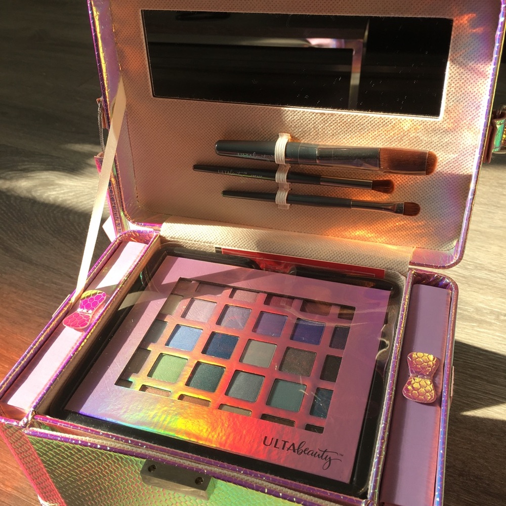 Ulta Beauty Illuminate the Day Makeup Kit - Picture 5 of 14